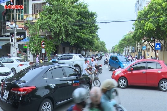 Lộn xộn ngã tư Ngô Quyền - Đỗ Ngọc Du